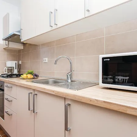 Apartament Stunning In With Kitchen Punat